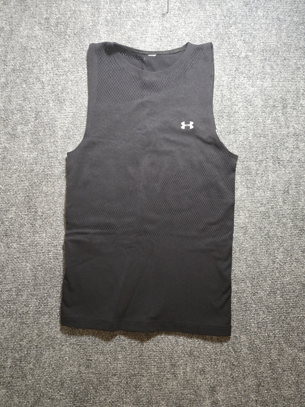 Under Armour Men’s Black Sleeveless Training Tank